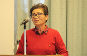 講演する全国農業委員会女性協議会の横田会長